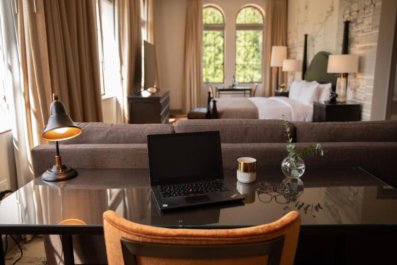 The Lodge At St Edward Park Kenmore Esterno foto